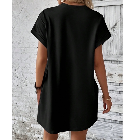 Solid Black Cuff Sleeve Pockets Minimalist Dress - Picture 3 of 6